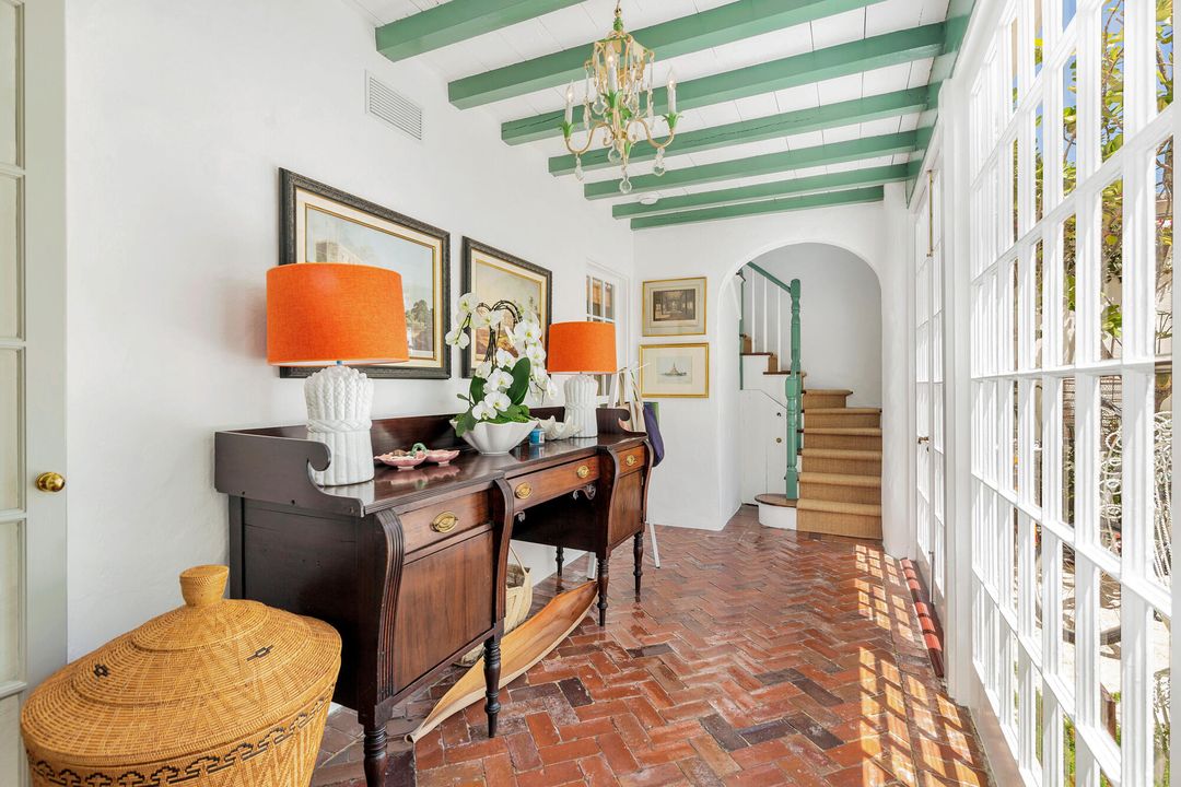 В аренду: $37,000 (2 спален, 2 ванн, 1942 Квадратных фут)