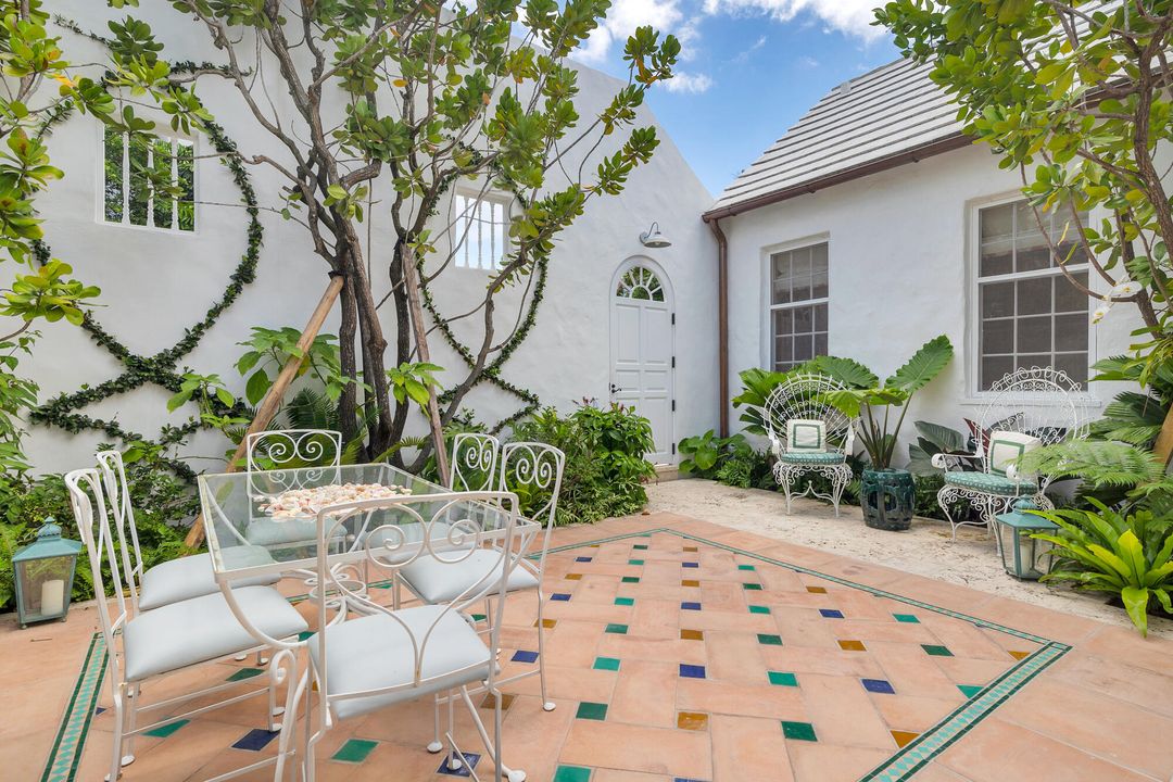 В аренду: $37,000 (2 спален, 2 ванн, 1942 Квадратных фут)