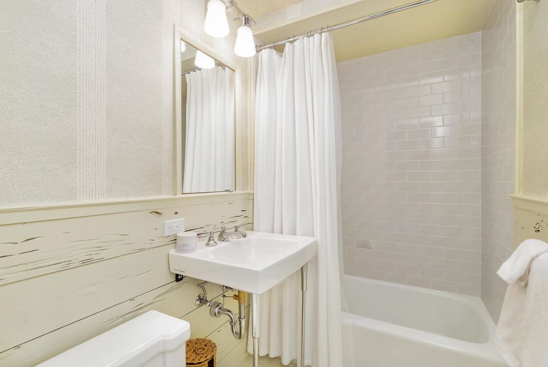 В аренду: $37,000 (2 спален, 2 ванн, 1942 Квадратных фут)