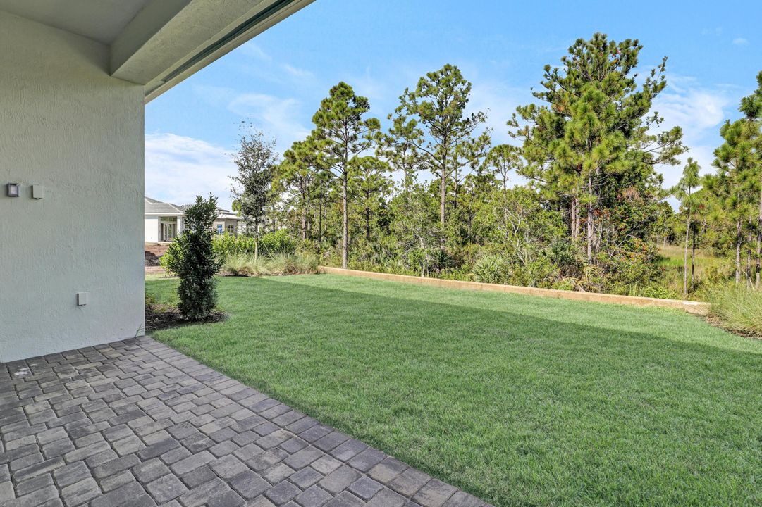 For Sale: $879,000 (3 beds, 3 baths, 2735 Square Feet)