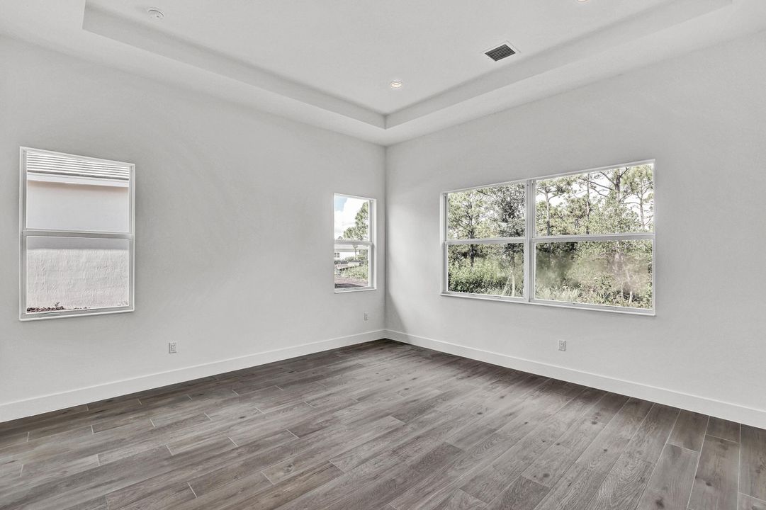 For Sale: $879,000 (3 beds, 3 baths, 2735 Square Feet)