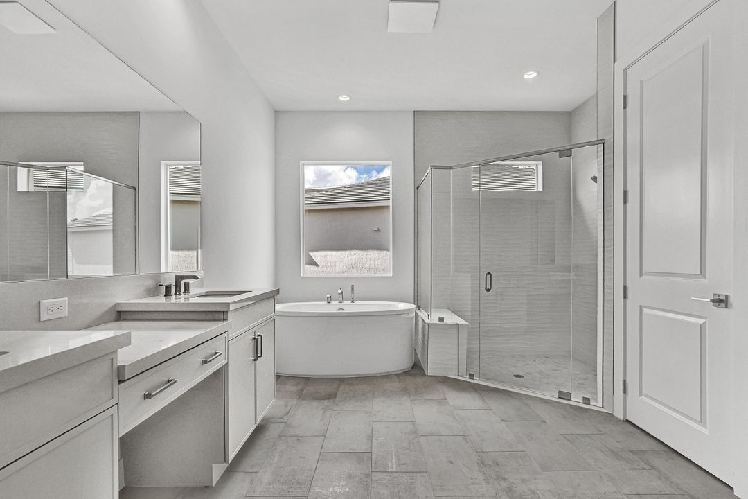 For Sale: $879,000 (3 beds, 3 baths, 2735 Square Feet)