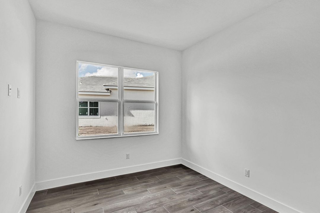 For Sale: $879,000 (3 beds, 3 baths, 2735 Square Feet)