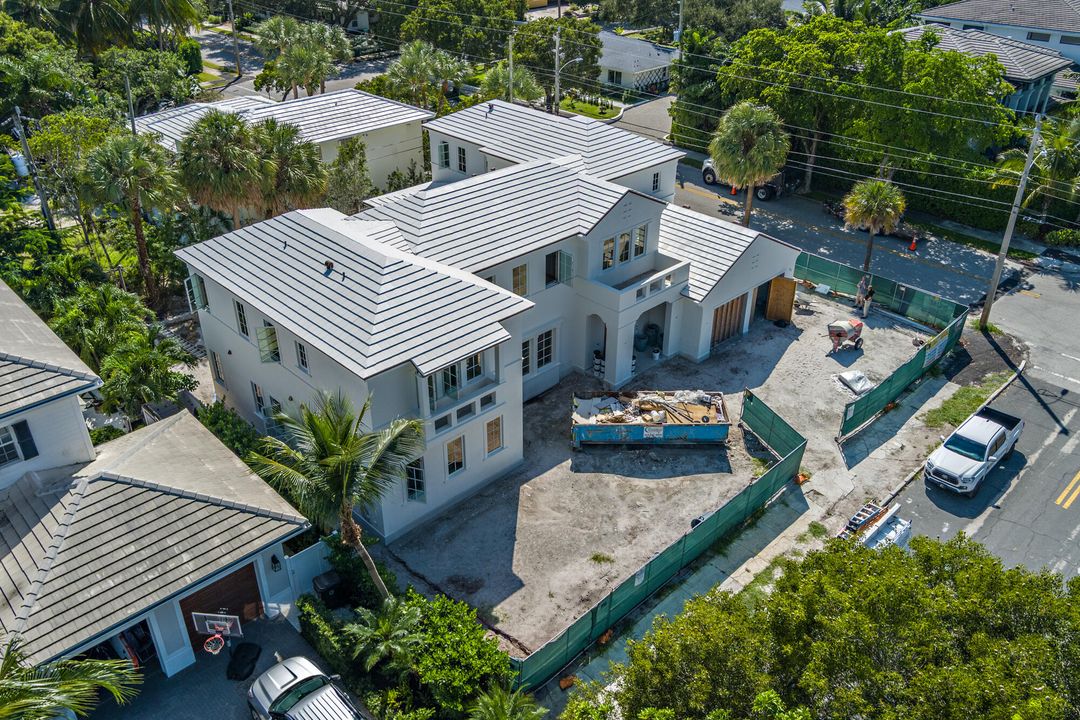 Active With Contract: $7,895,000 (5 beds, 5 baths, 5534 Square Feet)