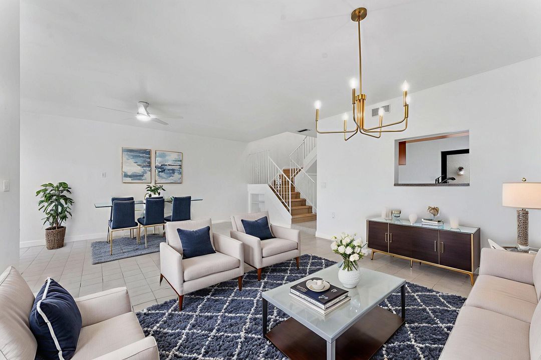 Под контрактом: $464,999 (3 спален, 2 ванн, 1576 Квадратных фут)