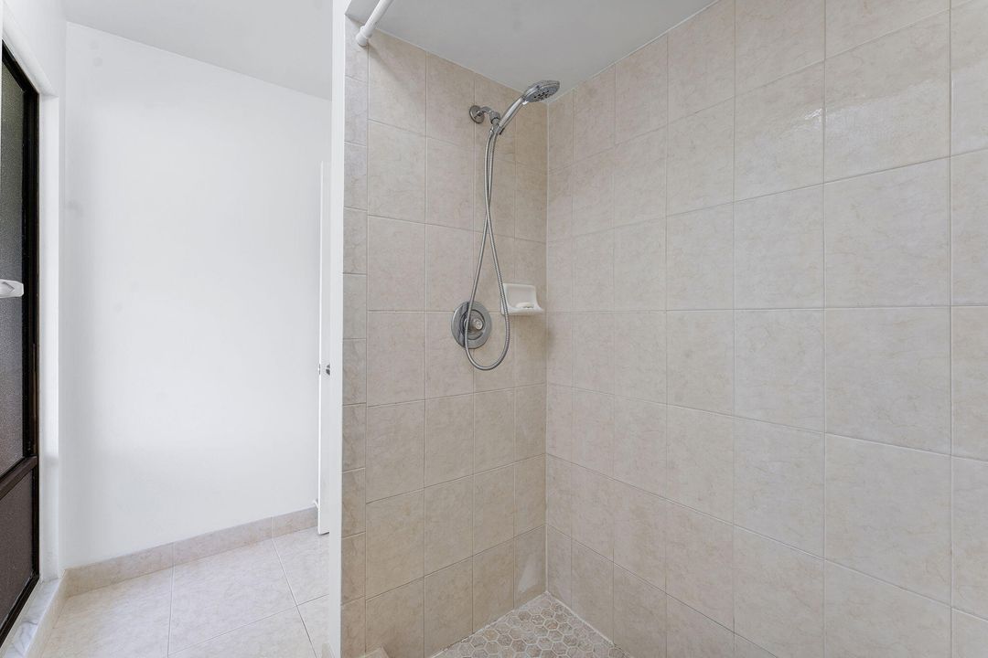 Под контрактом: $464,999 (3 спален, 2 ванн, 1576 Квадратных фут)