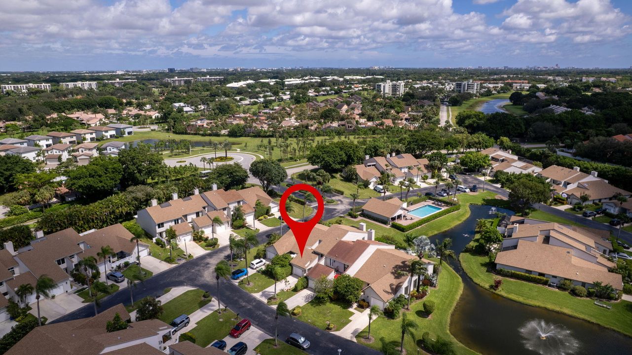 Под контрактом: $464,999 (3 спален, 2 ванн, 1576 Квадратных фут)