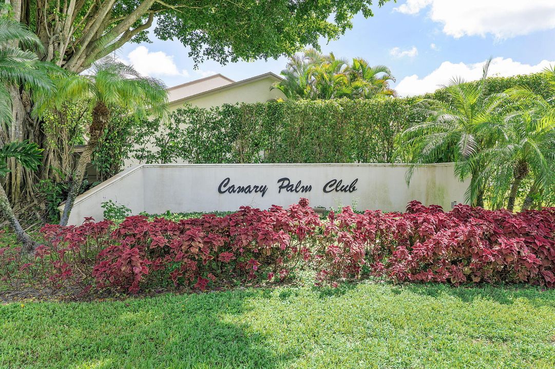 Под контрактом: $464,999 (3 спален, 2 ванн, 1576 Квадратных фут)