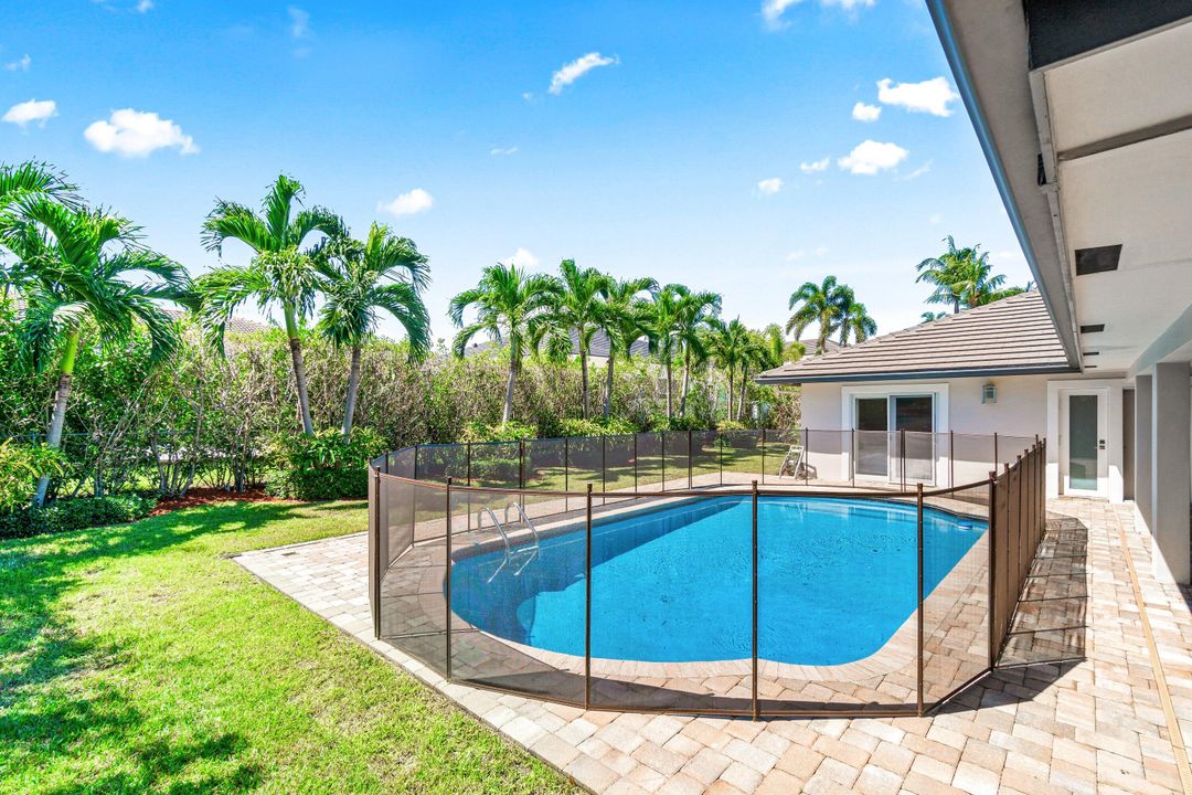 В аренду: $22,500 (5 спален, 3 ванн, 2960 Квадратных фут)