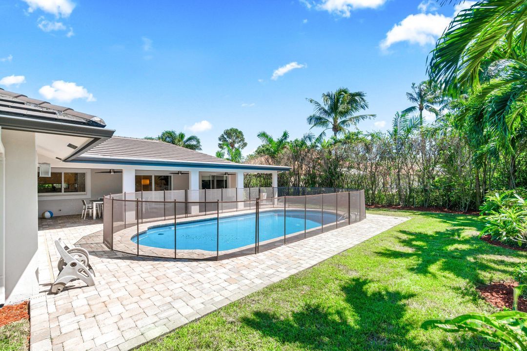 В аренду: $22,500 (5 спален, 3 ванн, 2960 Квадратных фут)