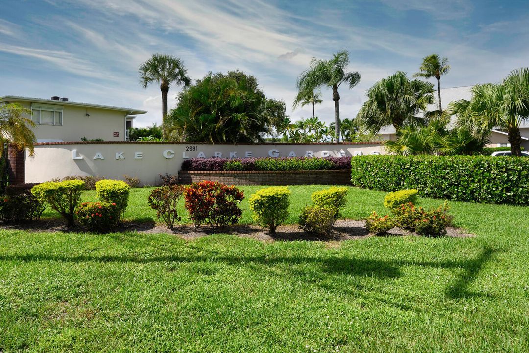 合同活跃: $113,900 (2 贝兹, 2 浴室, 1080 平方英尺)