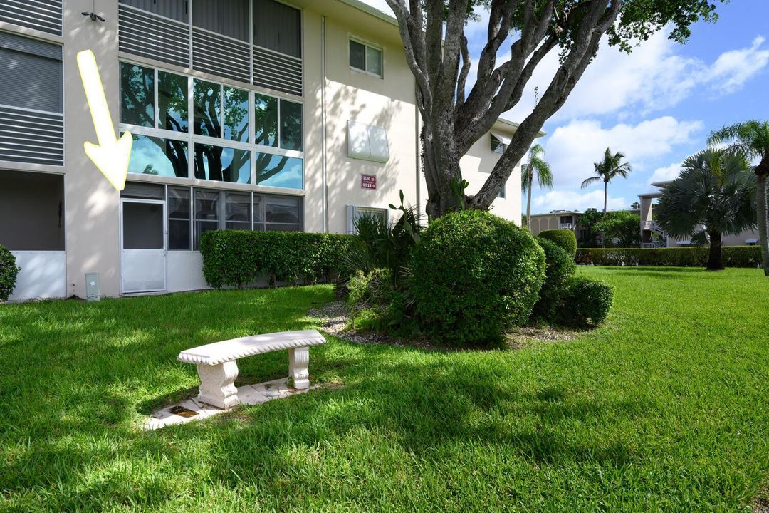 合同活跃: $113,900 (2 贝兹, 2 浴室, 1080 平方英尺)