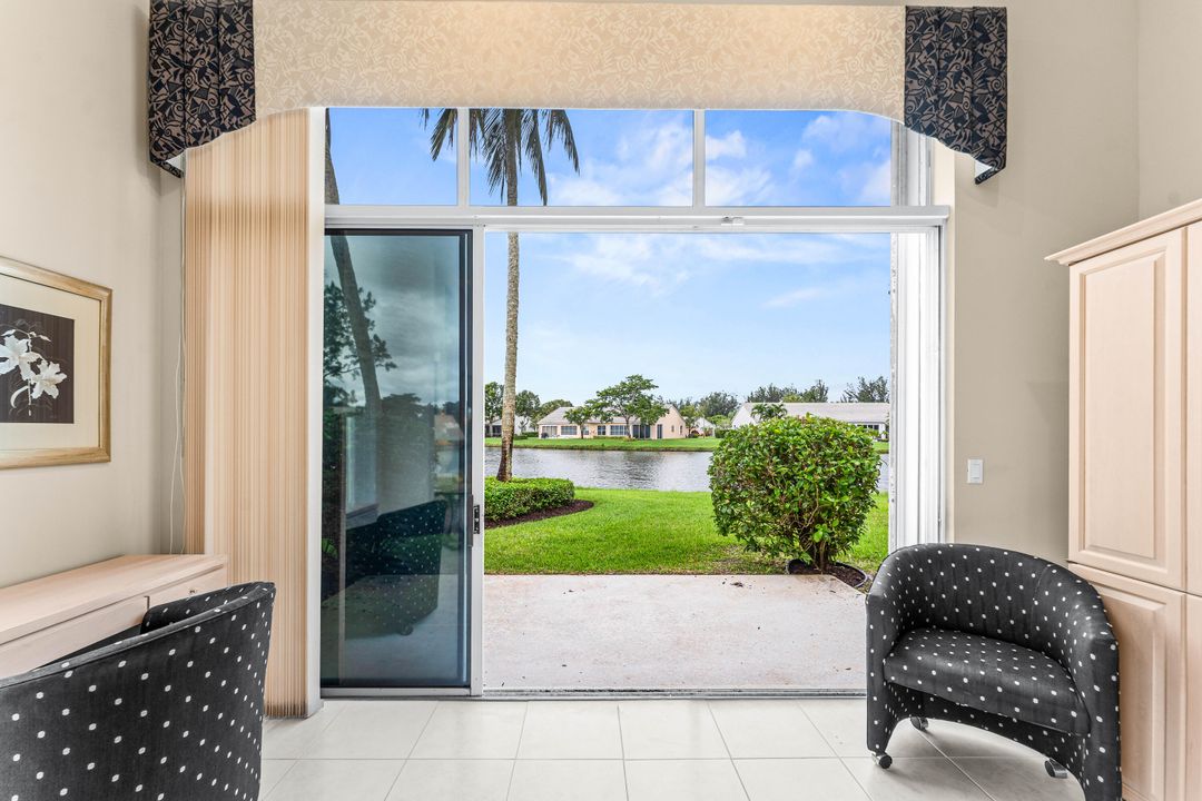 合同活跃: $3,350 (2 贝兹, 2 浴室, 2249 平方英尺)