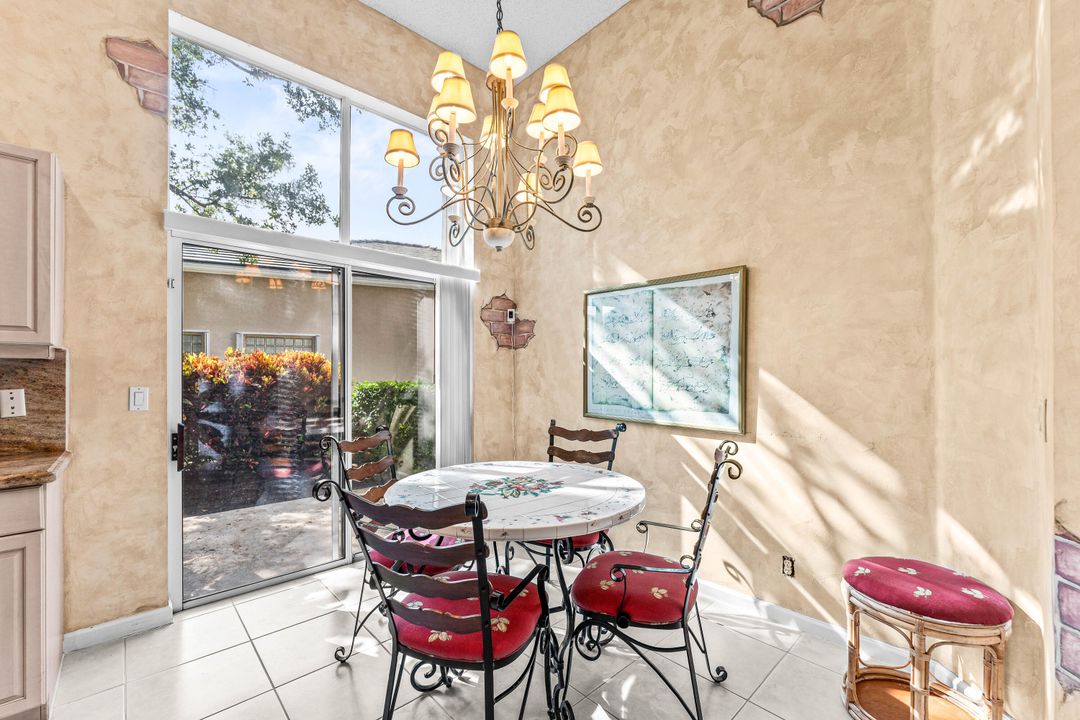 合同活跃: $3,350 (2 贝兹, 2 浴室, 2249 平方英尺)