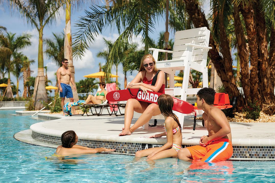 合同活跃: $558,620 (3 贝兹, 2 浴室, 1937 平方英尺)