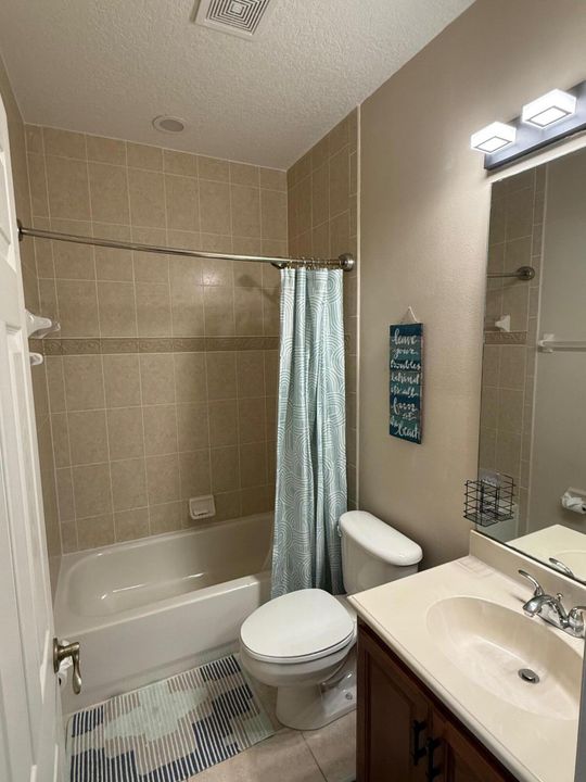 Active With Contract: $5,000 (3 beds, 2 baths, 1978 Square Feet)