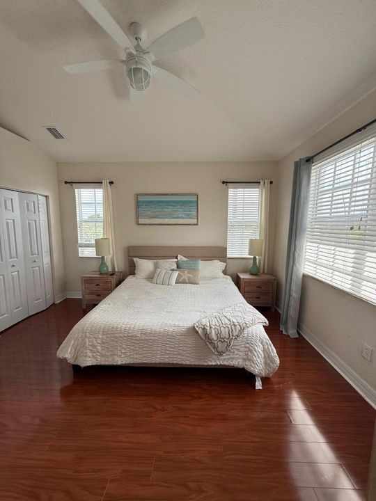 Active With Contract: $5,000 (3 beds, 2 baths, 1978 Square Feet)