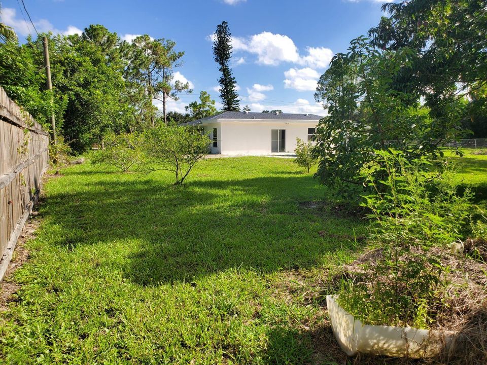 For Sale: $875,900 (4 beds, 2 baths, 1930 Square Feet)