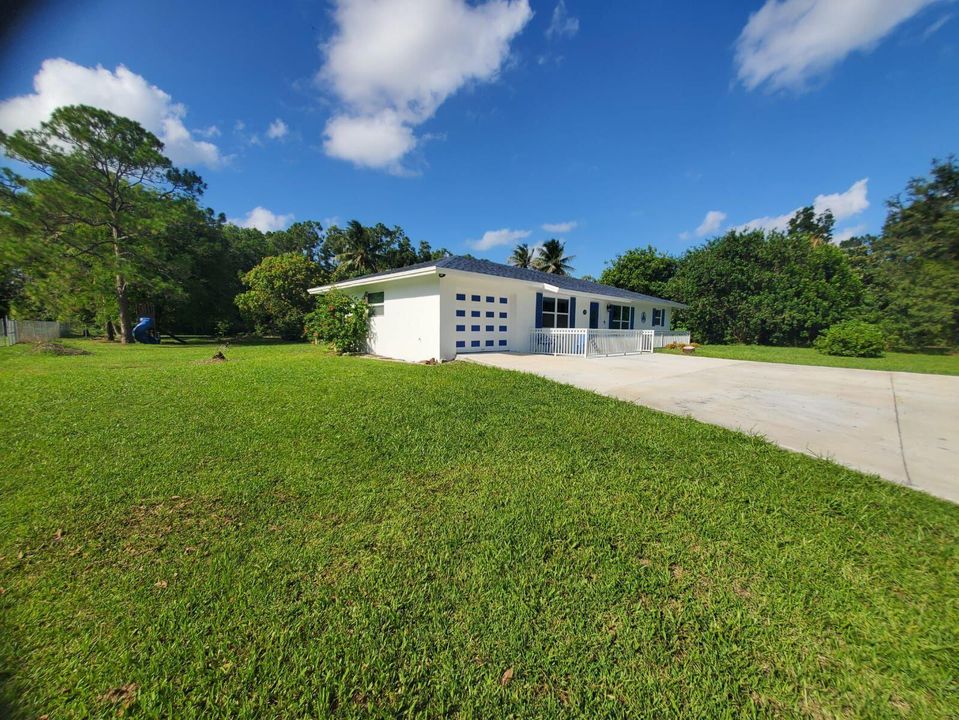 For Sale: $875,900 (4 beds, 2 baths, 1930 Square Feet)