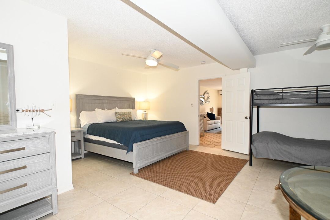 For Sale: $1,499,000 (3 beds, 2 baths, 4104 Square Feet)