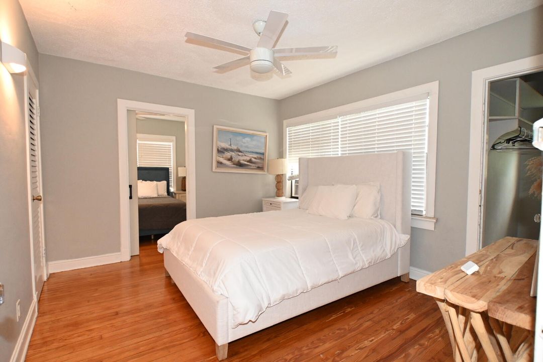 For Sale: $1,499,000 (3 beds, 2 baths, 4104 Square Feet)