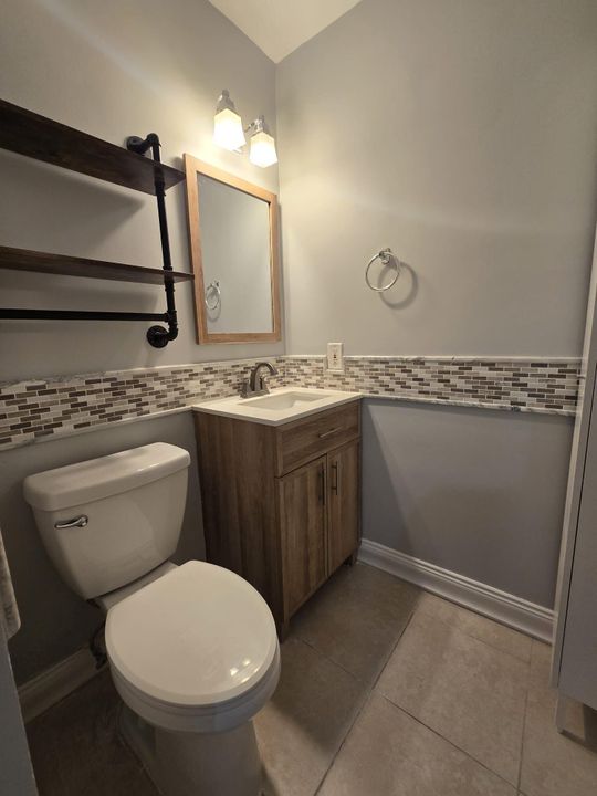 For Sale: $875,900 (4 beds, 2 baths, 1930 Square Feet)