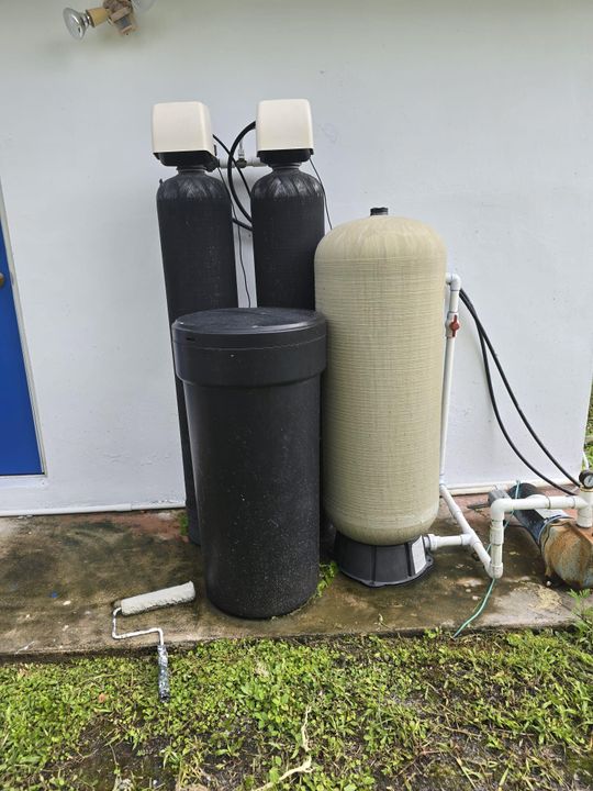 For Sale: $875,900 (4 beds, 2 baths, 1930 Square Feet)