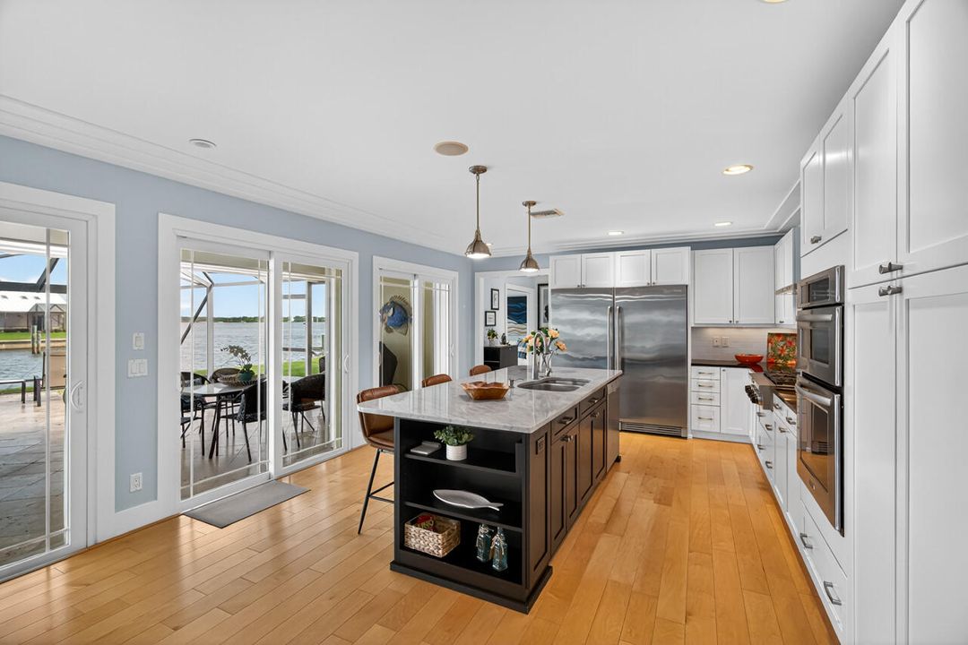 For Sale: $1,995,000 (3 beds, 2 baths, 2658 Square Feet)