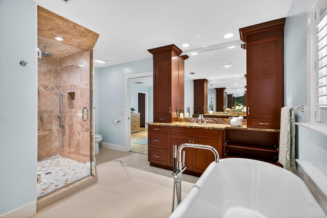 For Sale: $1,995,000 (3 beds, 2 baths, 2658 Square Feet)