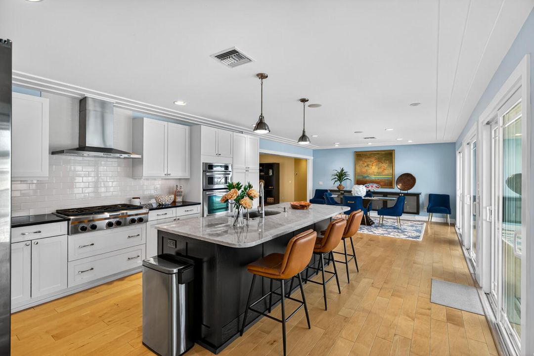 For Sale: $1,995,000 (3 beds, 2 baths, 2658 Square Feet)