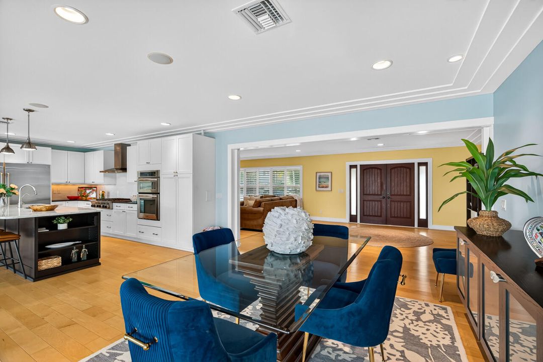 For Sale: $1,995,000 (3 beds, 2 baths, 2658 Square Feet)