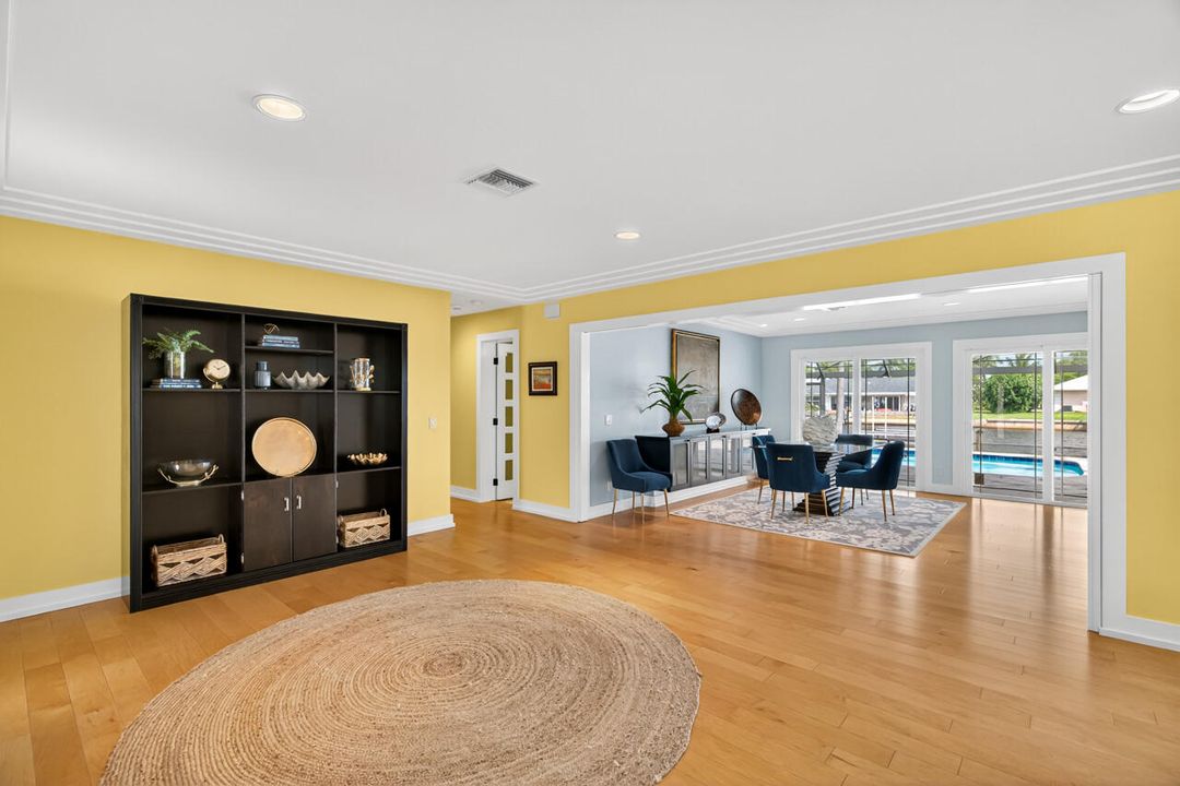 For Sale: $1,995,000 (3 beds, 2 baths, 2658 Square Feet)