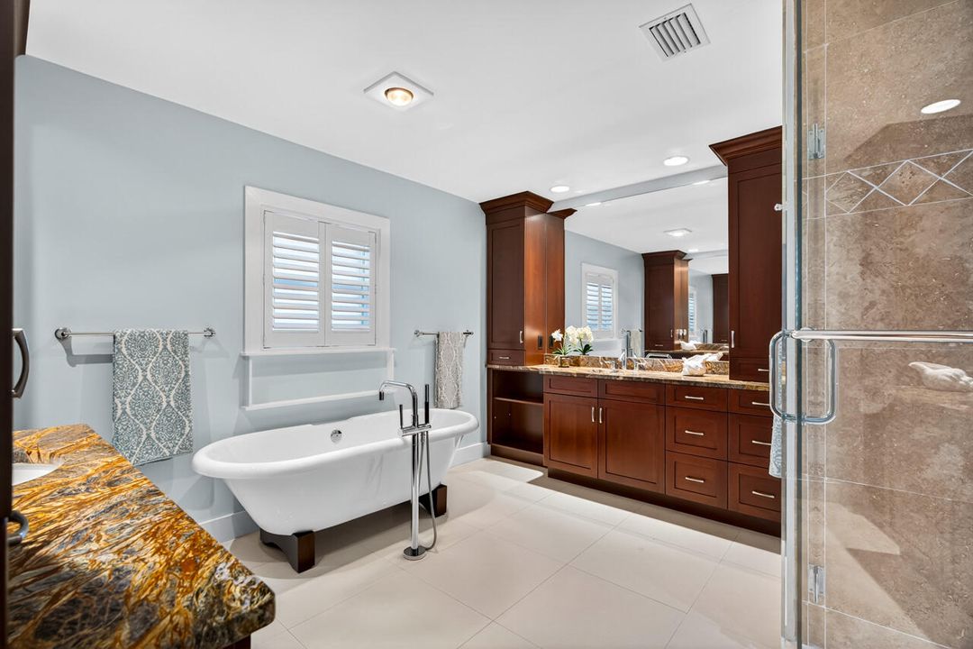 For Sale: $1,995,000 (3 beds, 2 baths, 2658 Square Feet)