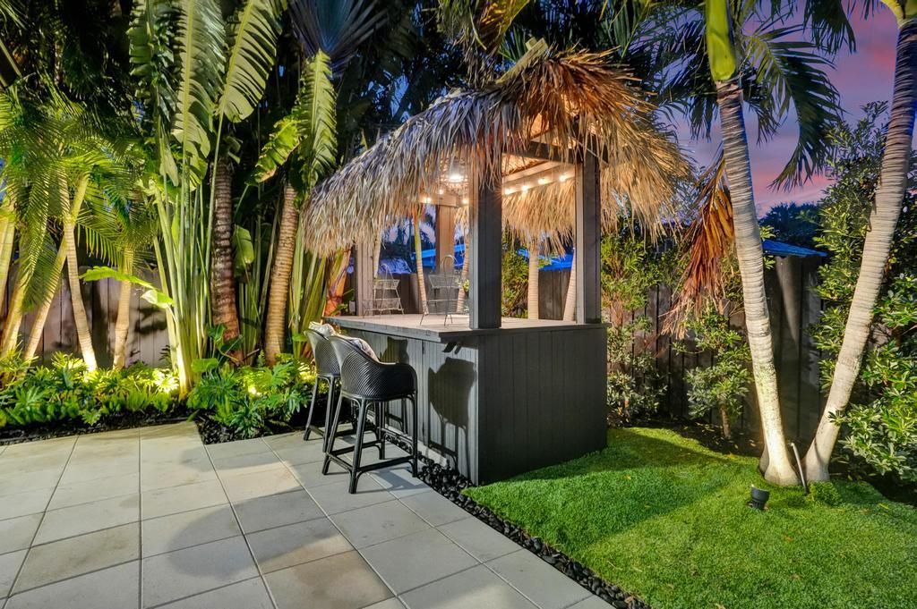 For Rent: $12,000 (3 beds, 3 baths, 1500 Square Feet)