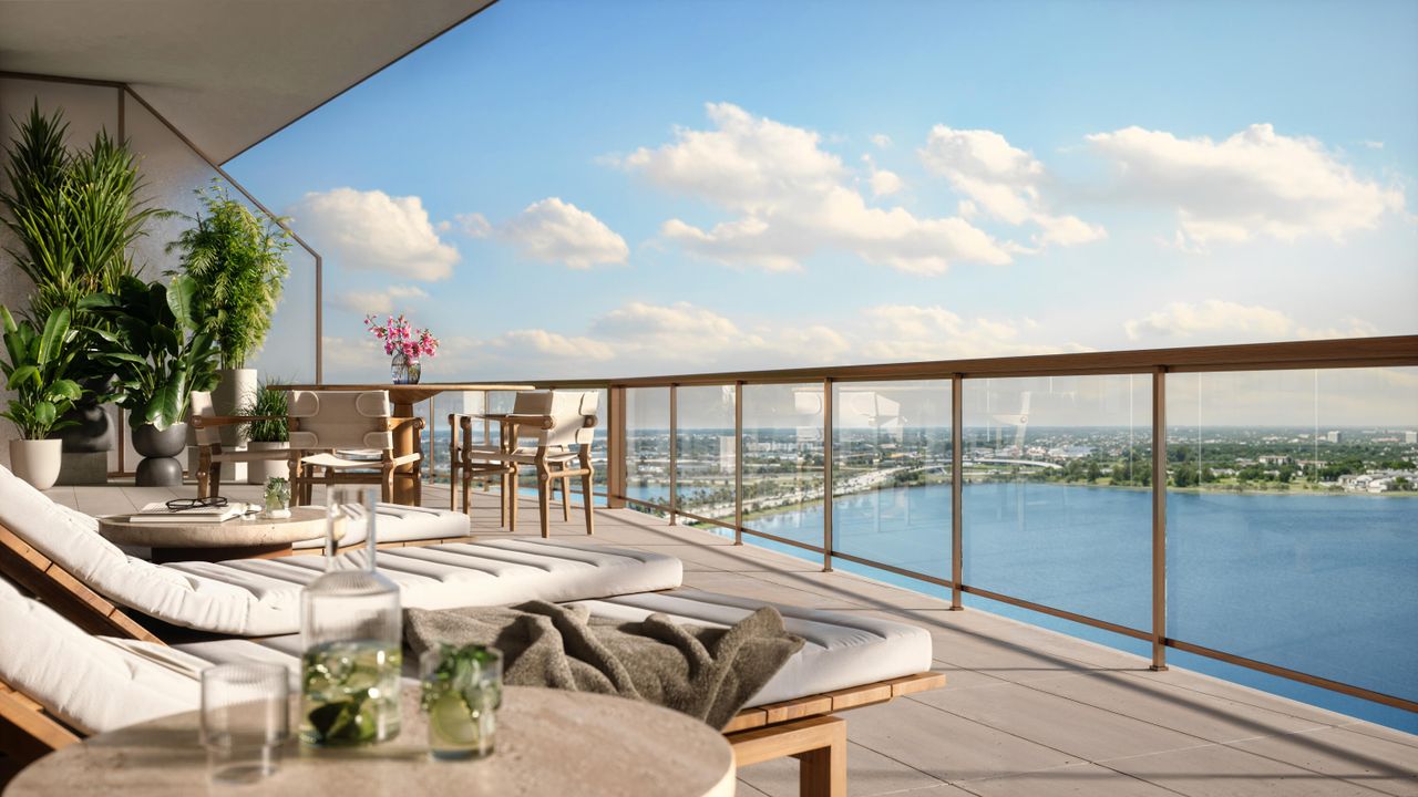 For Sale: $3,100,000 (2 beds, 2 baths, 1717 Square Feet)