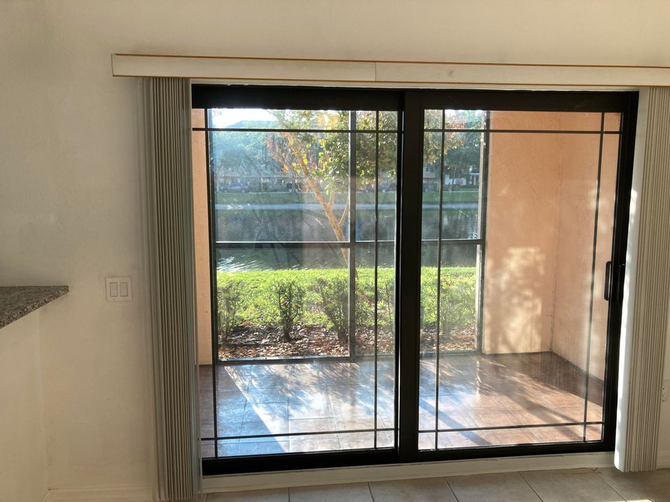 En Venta: $495,000 (3 camas, 3 baños, 1600 Pies cuadrados)