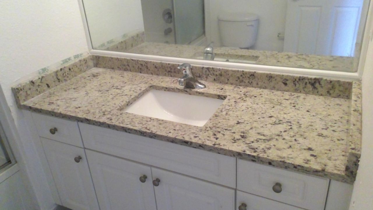 En Venta: $495,000 (3 camas, 3 baños, 1600 Pies cuadrados)