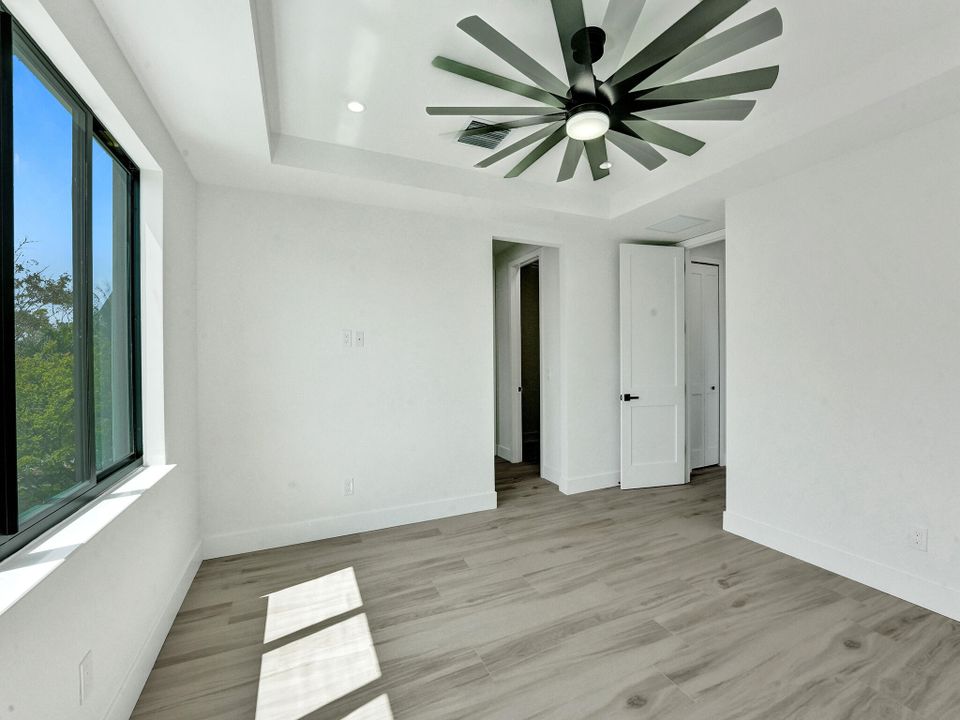 For Sale: $1,549,000 (4 beds, 3 baths, 2358 Square Feet)