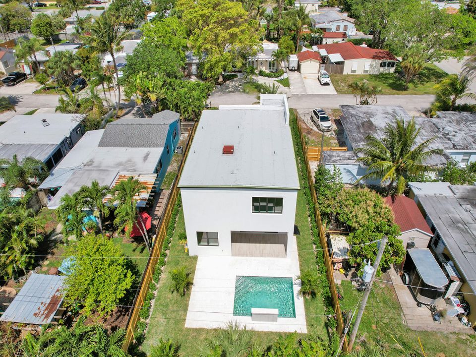 For Sale: $1,549,000 (4 beds, 3 baths, 2358 Square Feet)