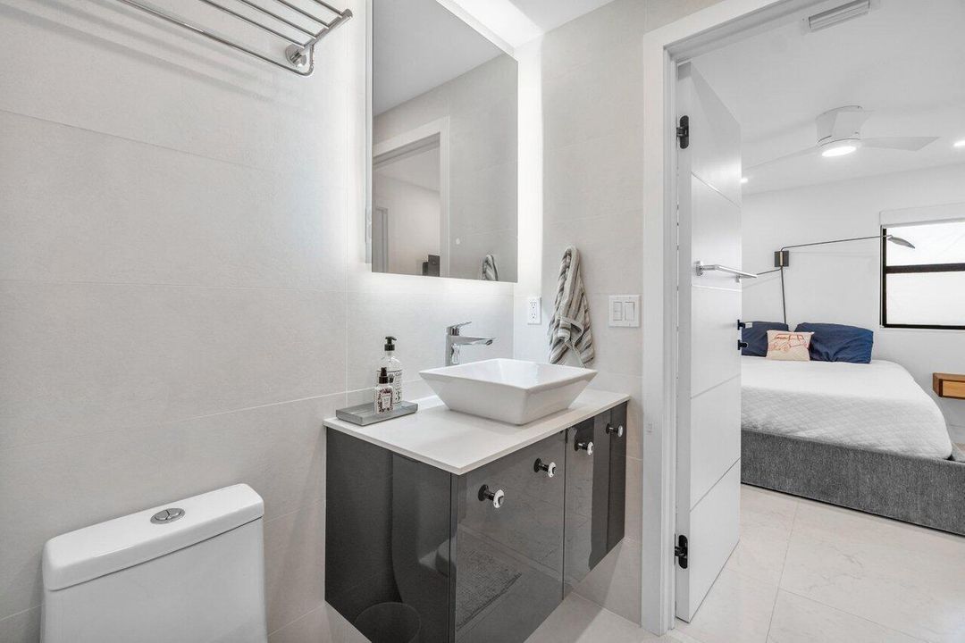 Под контрактом: $12,000 (3 спален, 2 ванн, 1455 Квадратных фут)