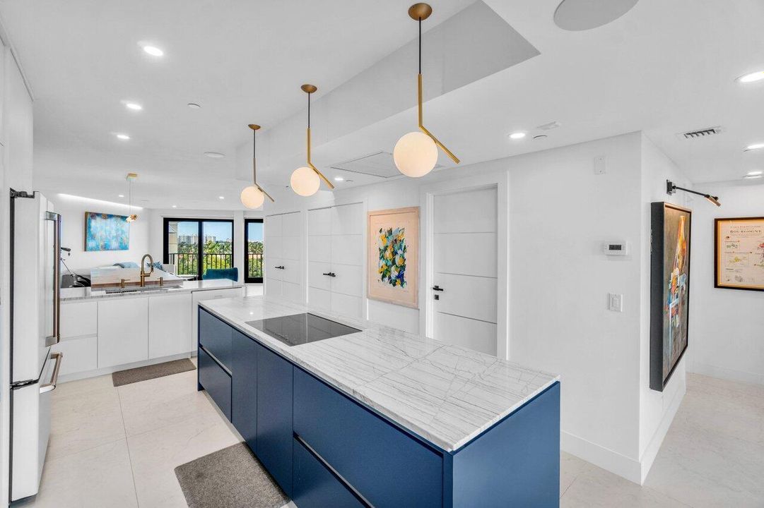 Под контрактом: $12,000 (3 спален, 2 ванн, 1455 Квадратных фут)