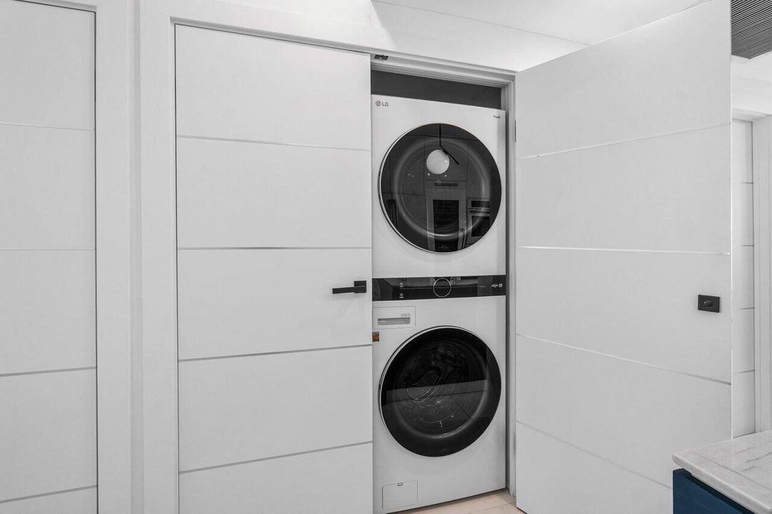 Под контрактом: $12,000 (3 спален, 2 ванн, 1455 Квадратных фут)