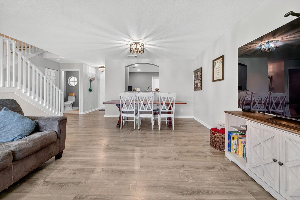 Active With Contract: $389,000 (3 beds, 2 baths, 1560 Square Feet)