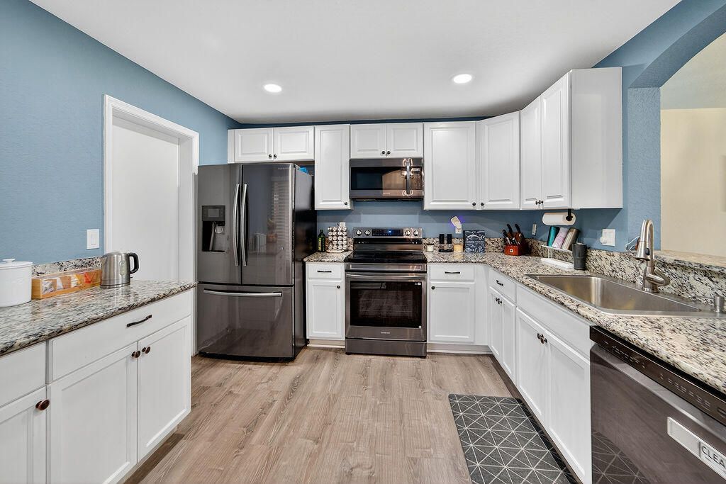 Active With Contract: $389,000 (3 beds, 2 baths, 1560 Square Feet)