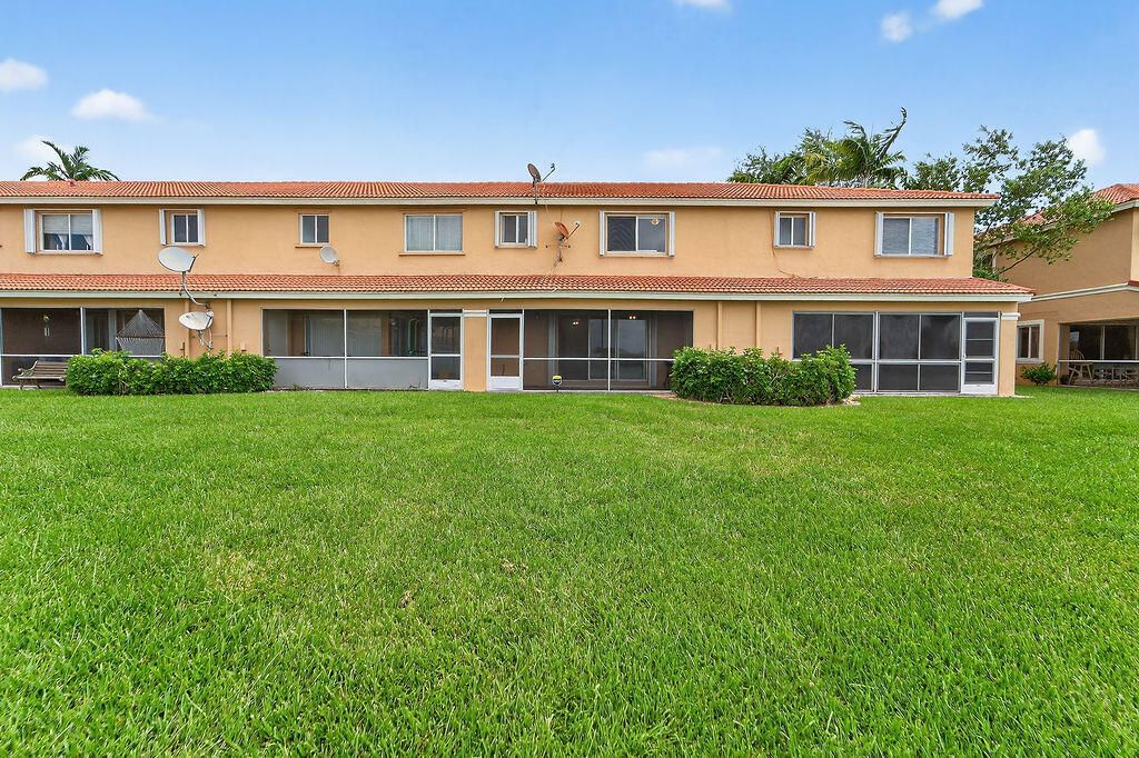 Active With Contract: $389,000 (3 beds, 2 baths, 1560 Square Feet)