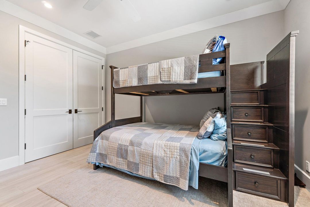 待售: $2,175,000 (3 贝兹, 2 浴室, 2583 平方英尺)