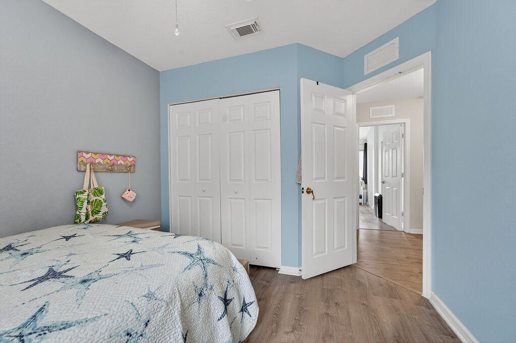 Active With Contract: $389,000 (3 beds, 2 baths, 1560 Square Feet)