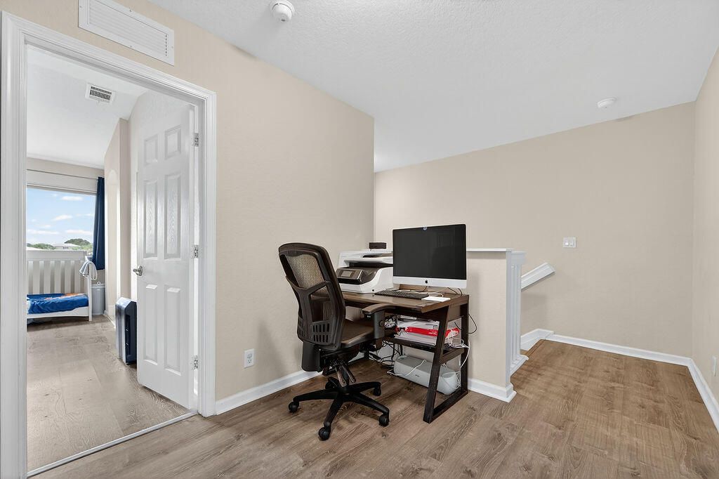 Active With Contract: $389,000 (3 beds, 2 baths, 1560 Square Feet)