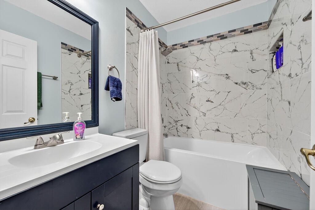 Active With Contract: $389,000 (3 beds, 2 baths, 1560 Square Feet)