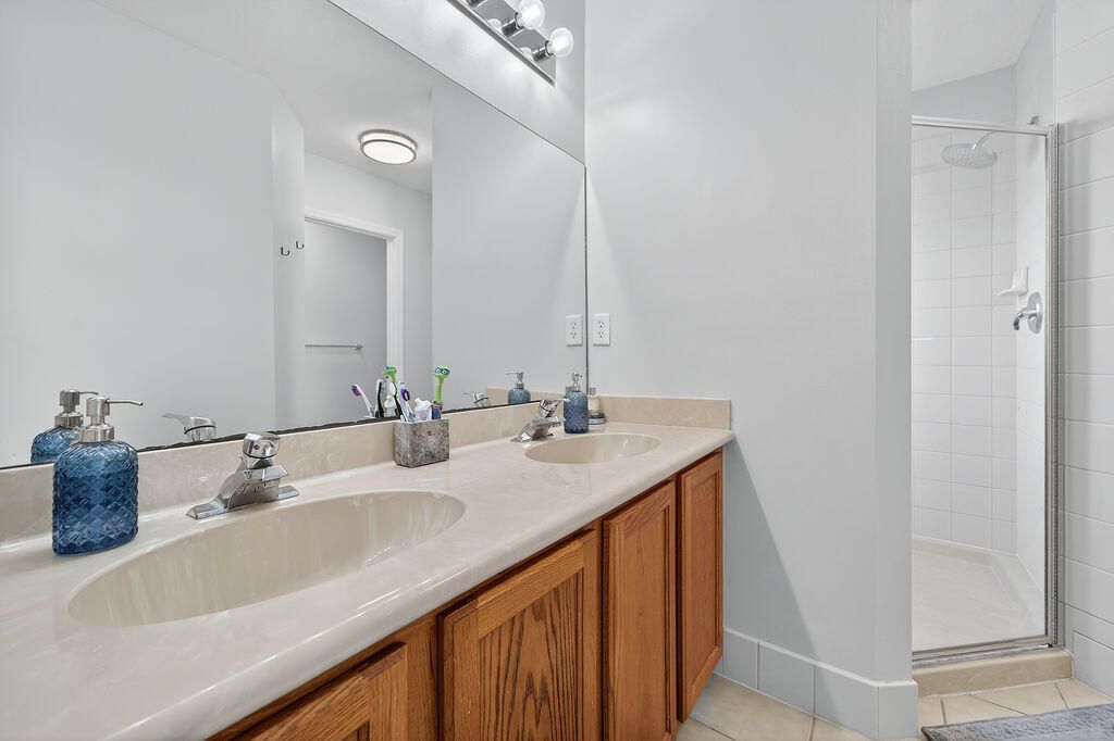 Active With Contract: $389,000 (3 beds, 2 baths, 1560 Square Feet)